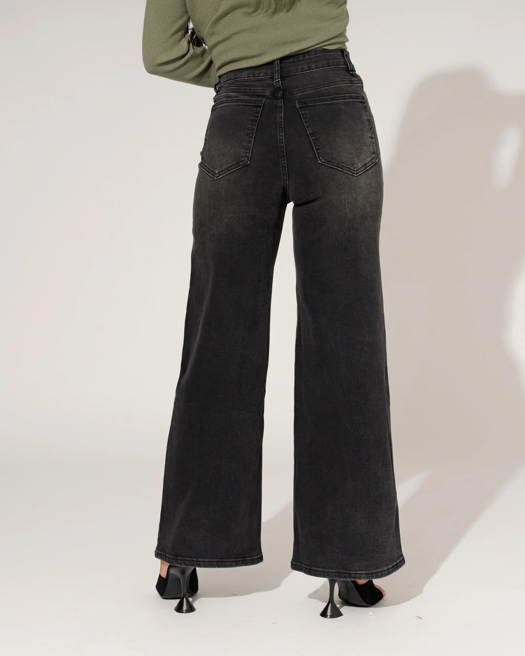 Ana & Lucy | Wide Leg Jeans Noe-4 Donkergrijs - Image 4