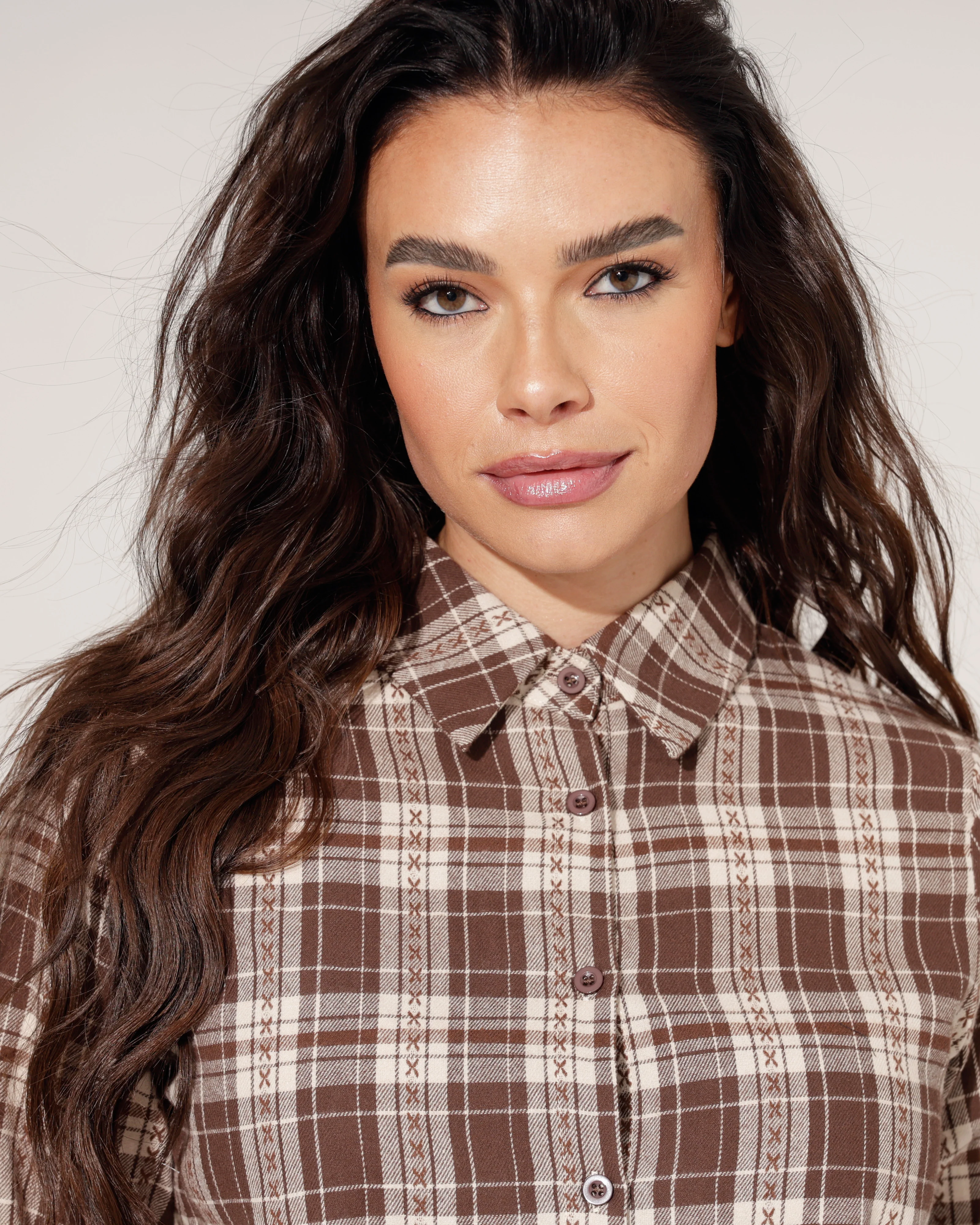 Geruite Blouse Jenna Bruin - Image 4