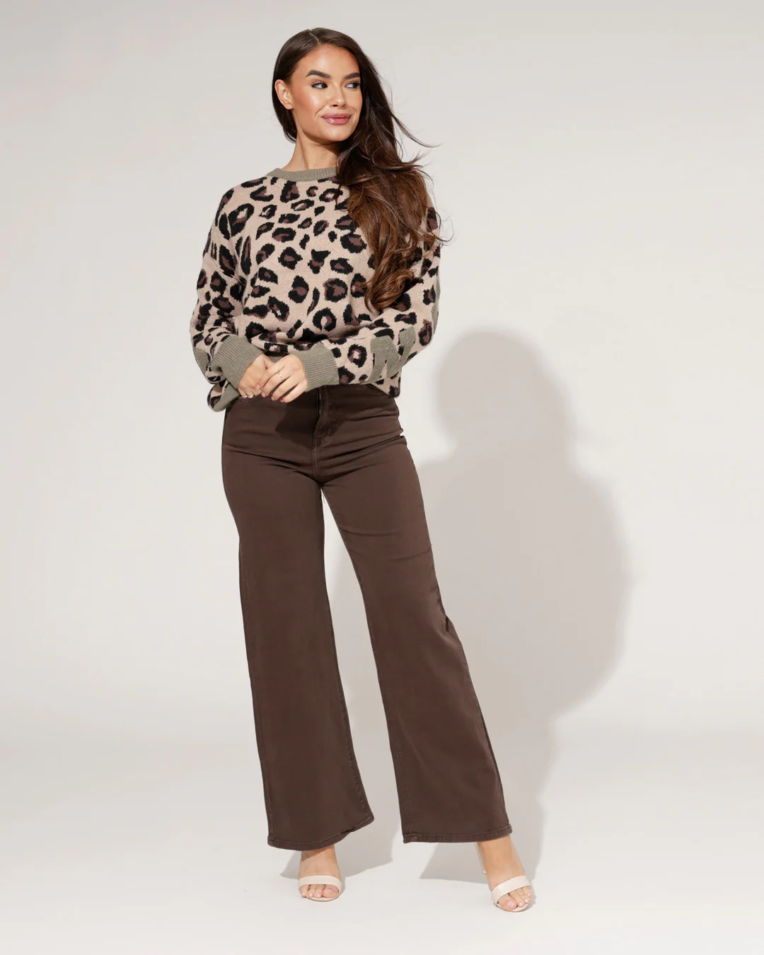 Jewelly | Wide Leg Jeans Lina Bruin - Image 4