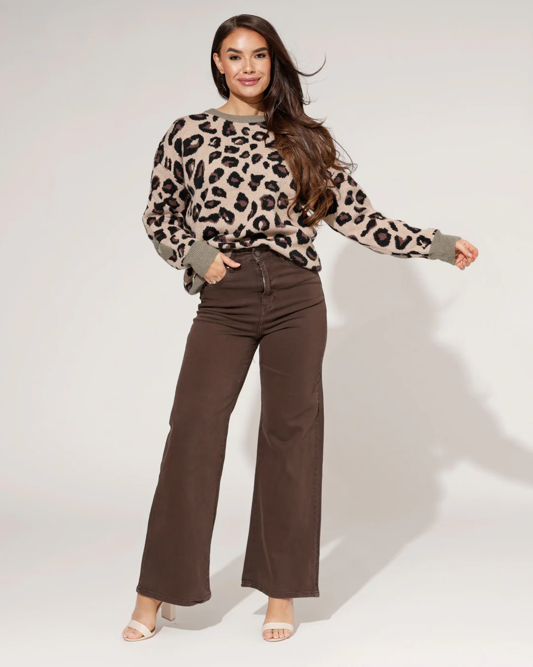 Jewelly | Wide Leg Jeans Lina Bruin - Image 5