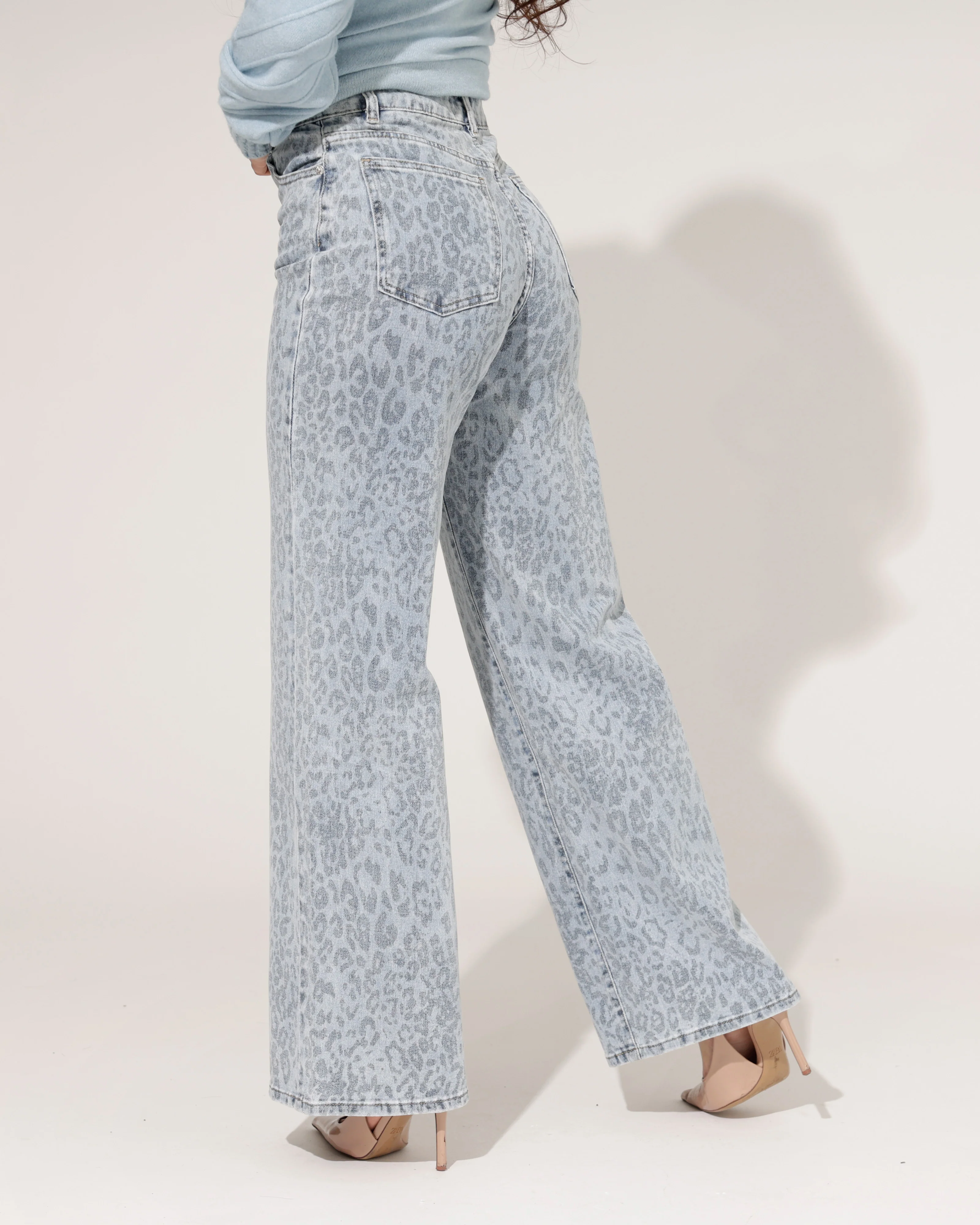 Laulia | Wide leg jeans Joey-1 Lichtblauw - Image 4