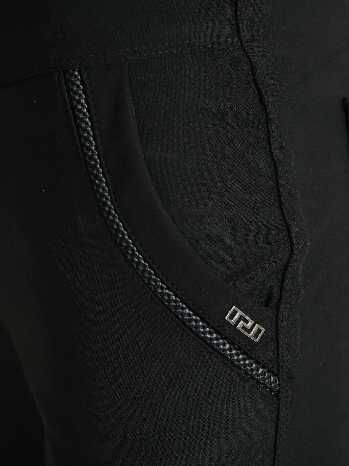 Yu & Me | Broek Livia Zwart - Image 6